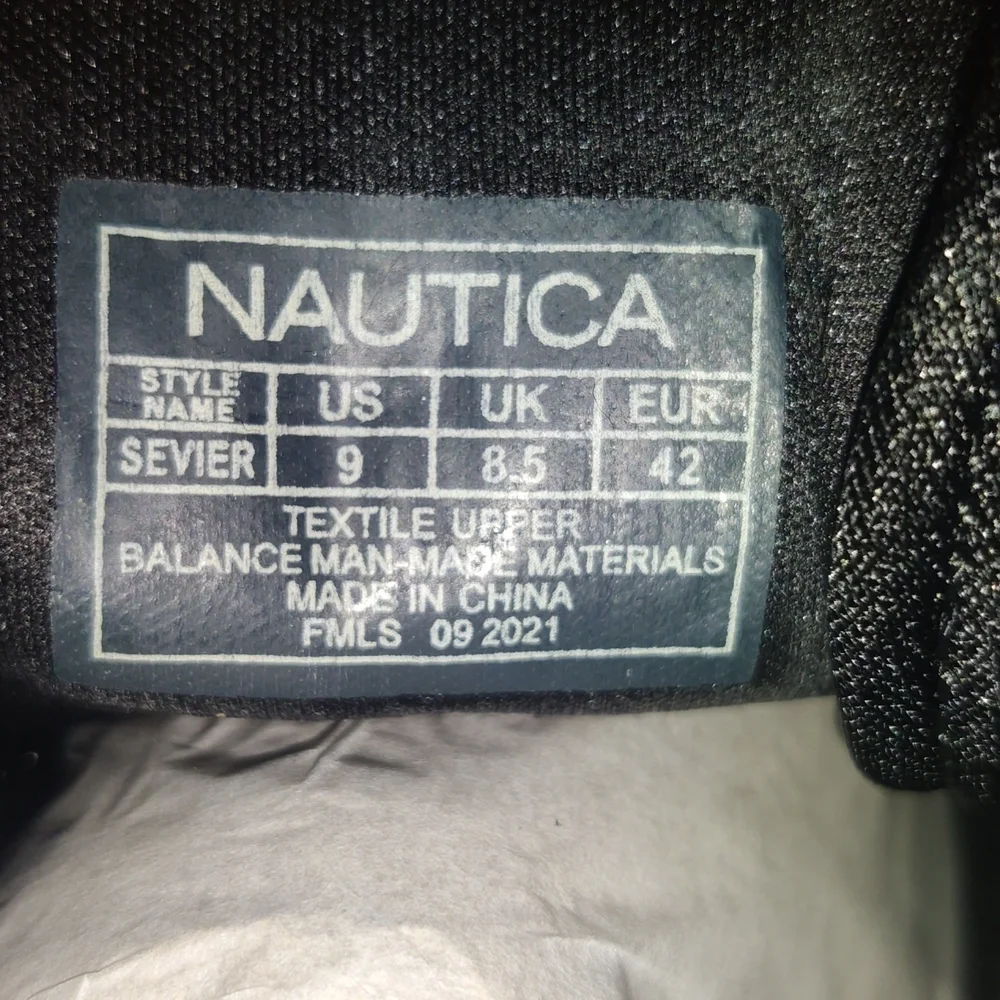 Nautica Sevier Sneaker | Men's | Black/Red | Size 9 | Sneakers | New